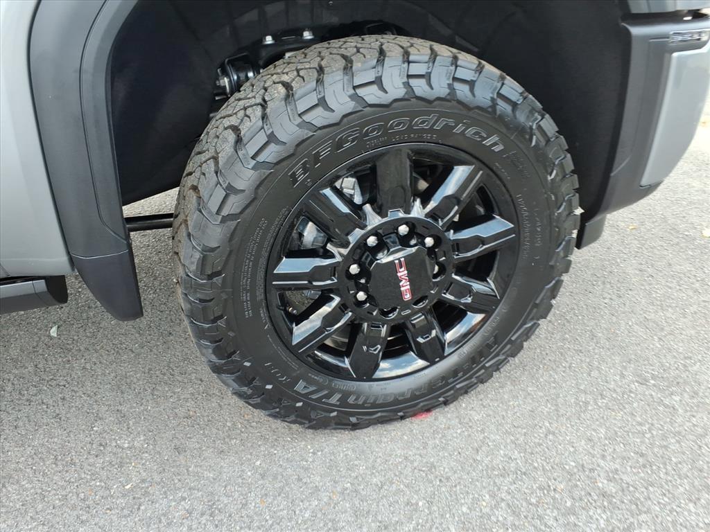 new 2026 GMC Sierra 2500 car, priced at $83,562