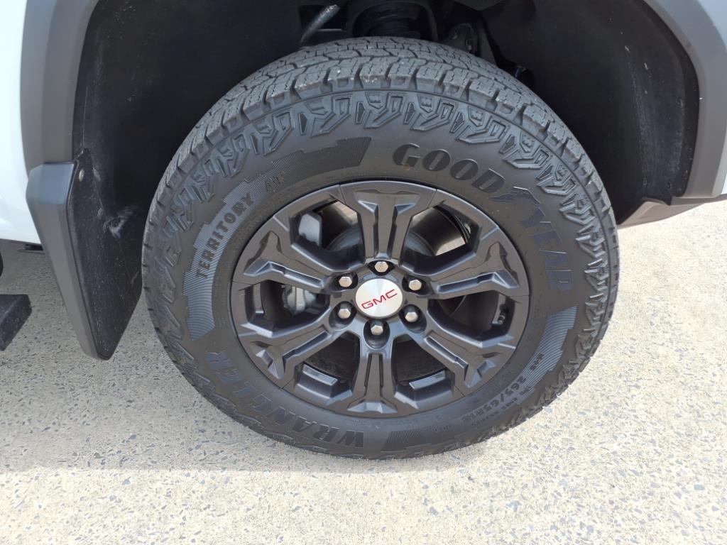 used 2024 GMC Canyon car