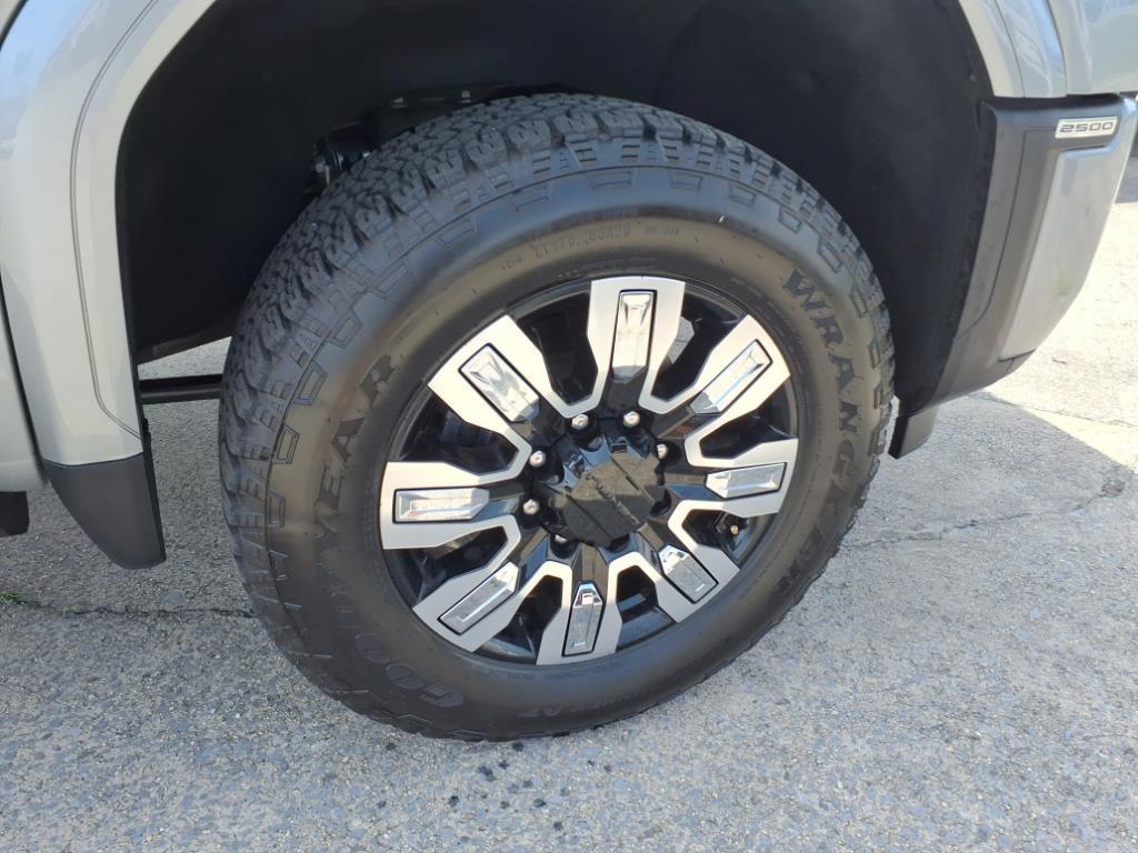 used 2024 GMC Sierra 2500 car, priced at $70,987