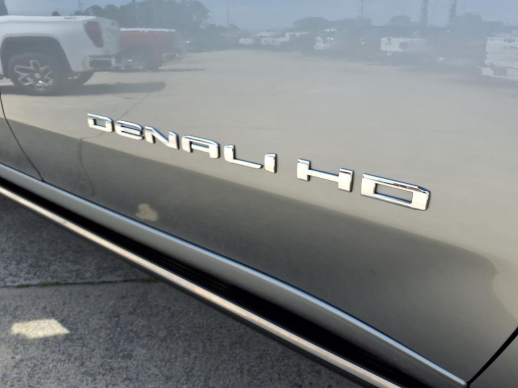 used 2024 GMC Sierra 2500 car, priced at $70,987