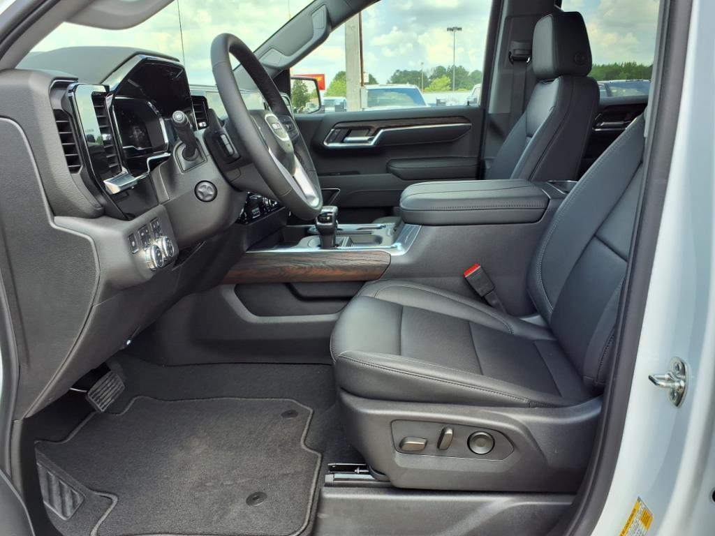 new 2025 GMC Sierra 1500 car, priced at $55,775