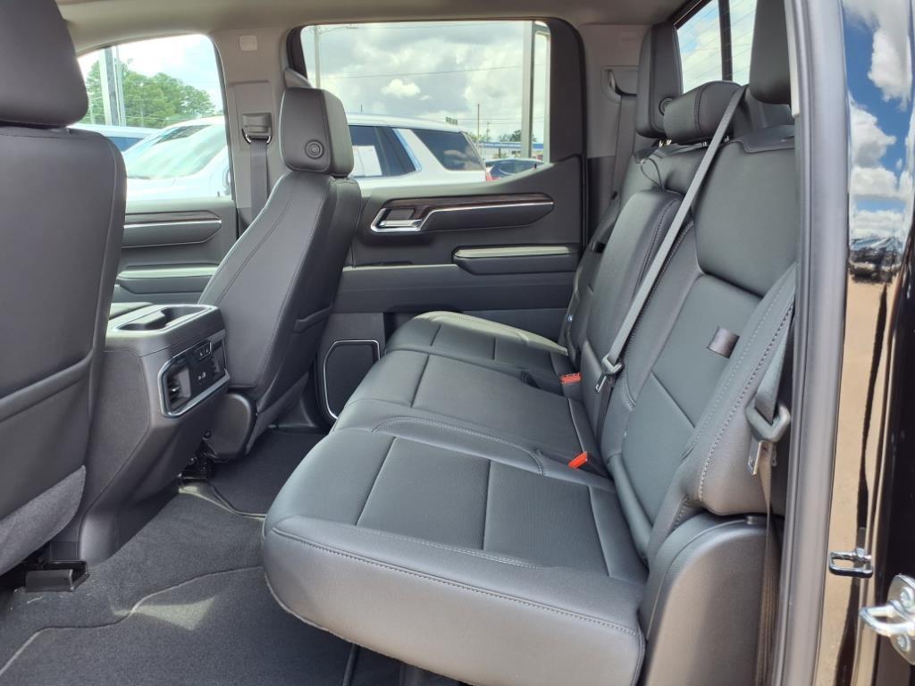 new 2025 GMC Sierra 1500 car, priced at $56,270