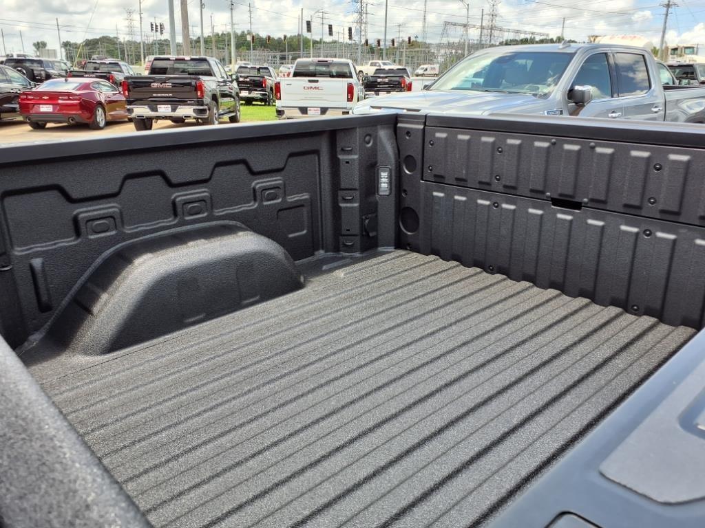 new 2025 GMC Sierra 1500 car, priced at $56,270