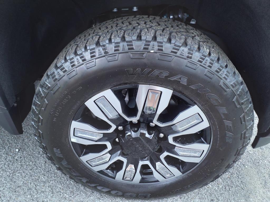 new 2025 GMC Sierra 2500 car, priced at $83,715