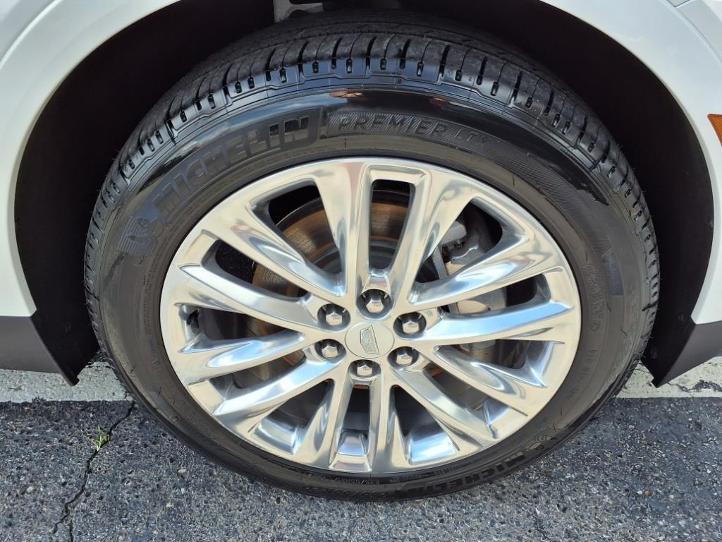 used 2017 Cadillac XT5 car, priced at $18,897