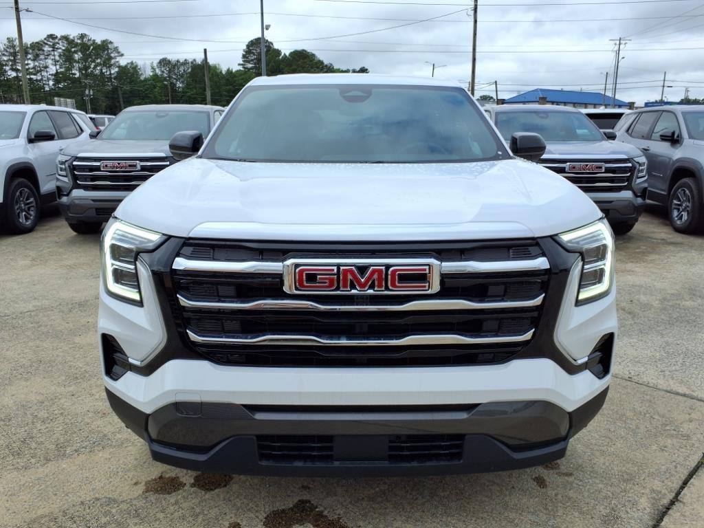 new 2025 GMC Terrain car, priced at $29,895
