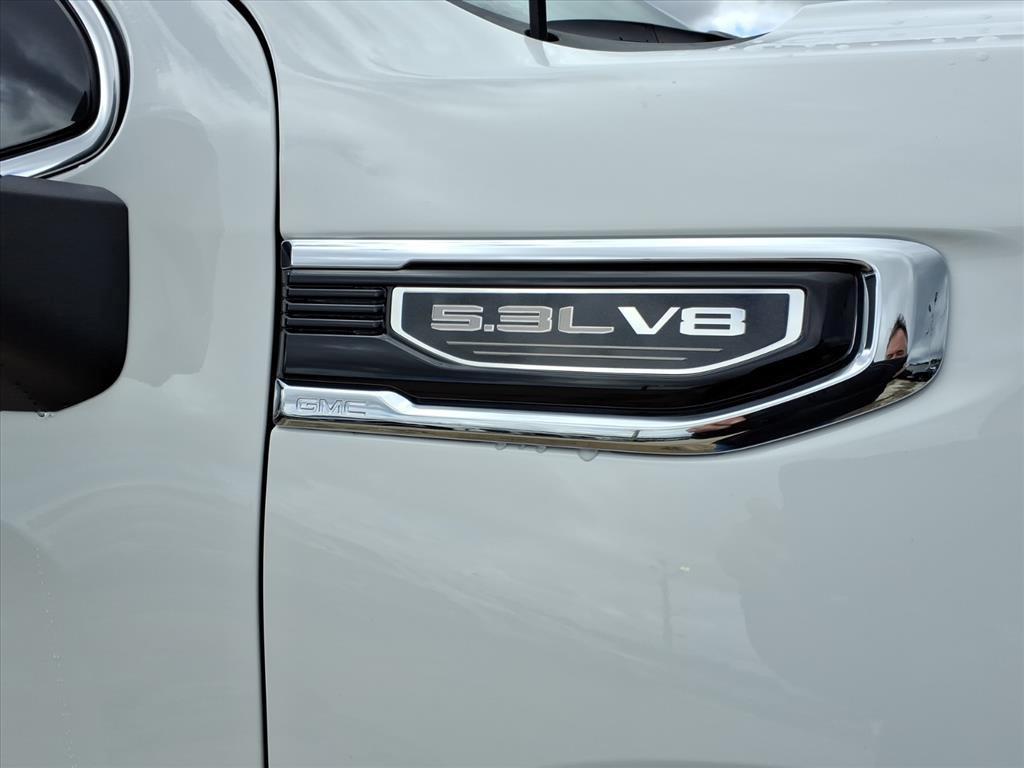 new 2026 GMC Sierra 1500 car, priced at $57,925