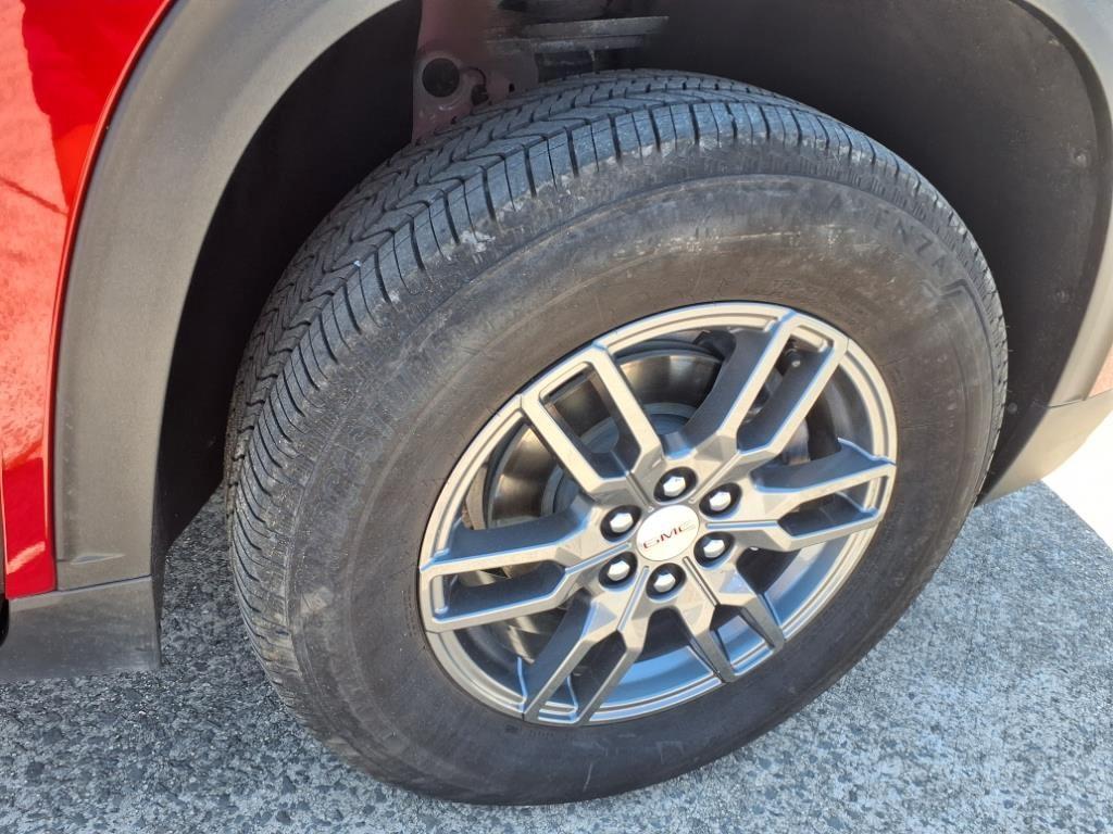 new 2025 GMC Acadia car, priced at $39,040