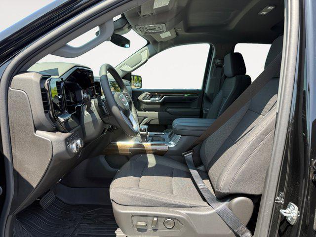 new 2025 GMC Sierra 1500 car, priced at $64,640
