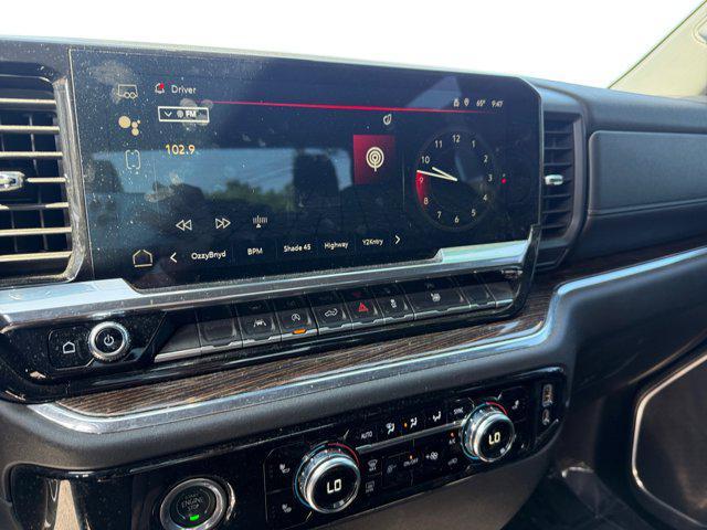 used 2023 GMC Sierra 1500 car, priced at $38,599