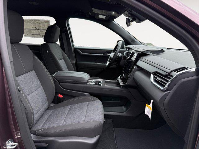 new 2025 GMC Acadia car, priced at $49,390