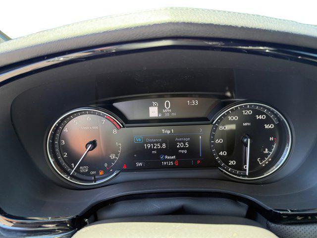 used 2022 Cadillac XT5 car, priced at $31,199