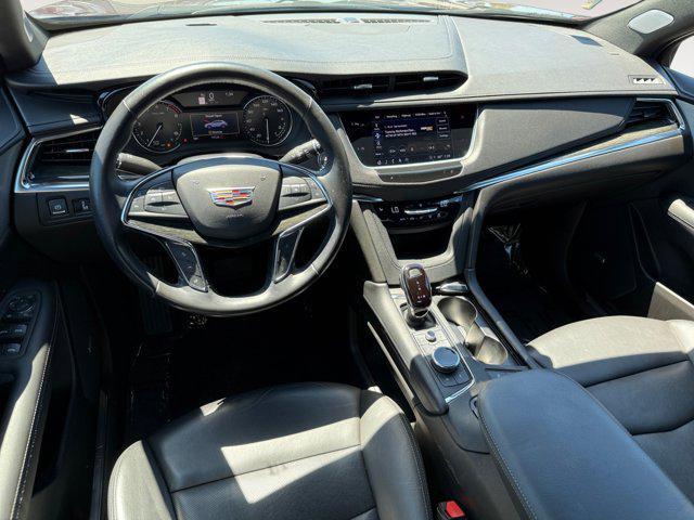 used 2022 Cadillac XT5 car, priced at $31,199