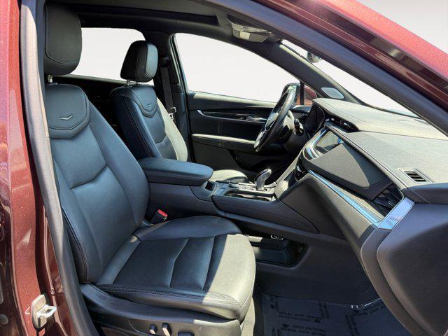 used 2022 Cadillac XT5 car, priced at $31,199