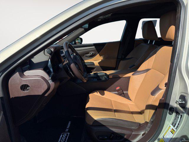 used 2021 Lexus ES 300h car, priced at $32,699