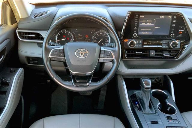 used 2021 Toyota Highlander car, priced at $25,700