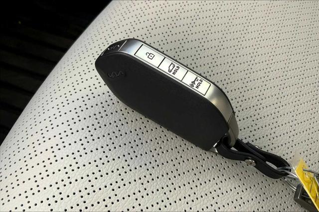used 2025 Kia Carnival Hybrid car, priced at $54,900