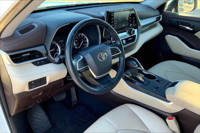 used 2022 Toyota Highlander car, priced at $35,000