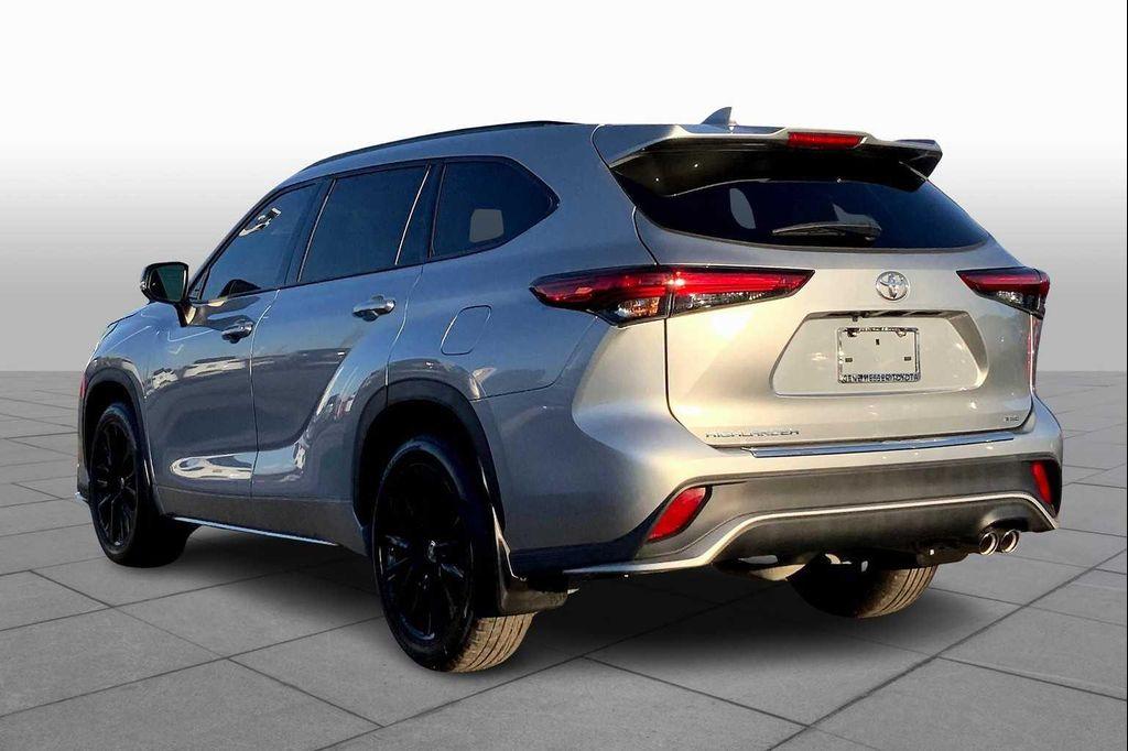 used 2023 Toyota Highlander car, priced at $39,850