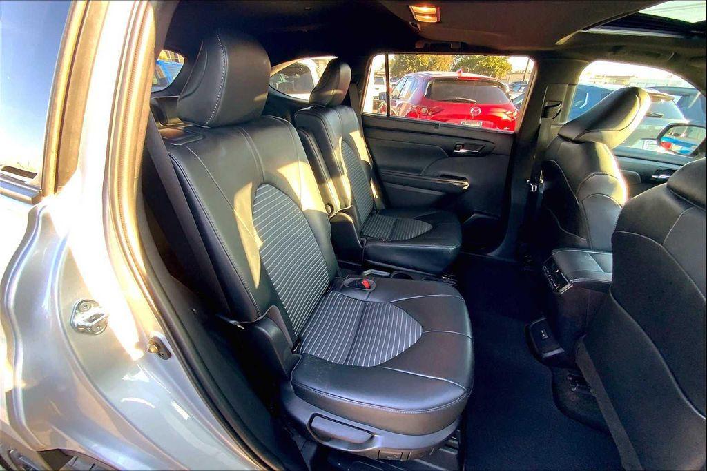 used 2023 Toyota Highlander car, priced at $39,850