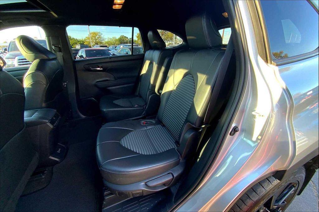 used 2023 Toyota Highlander car, priced at $39,850
