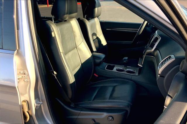 used 2015 Jeep Grand Cherokee car, priced at $11,500