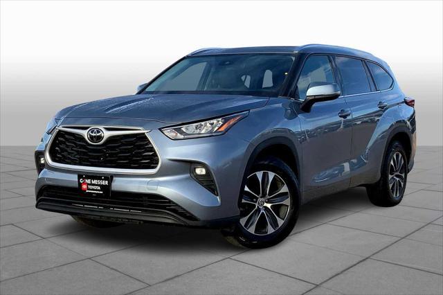 used 2020 Toyota Highlander car, priced at $28,645