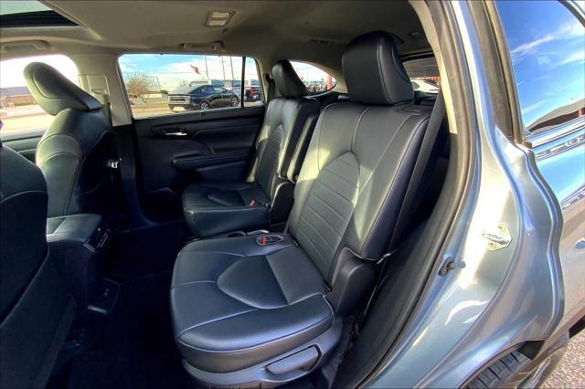 used 2020 Toyota Highlander car, priced at $28,645