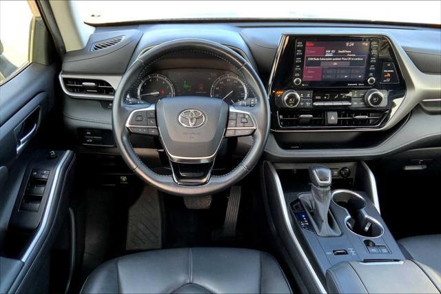 used 2020 Toyota Highlander car, priced at $28,645