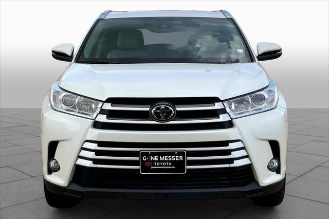 used 2019 Toyota Highlander car, priced at $23,420