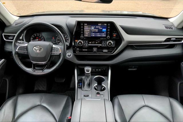 used 2021 Toyota Highlander car, priced at $32,800