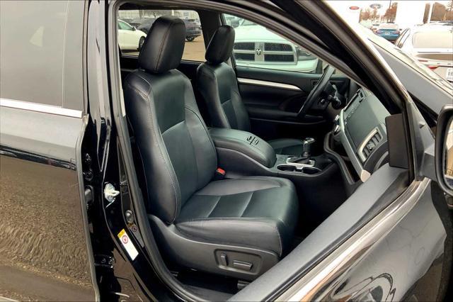 used 2019 Toyota Highlander car, priced at $25,986