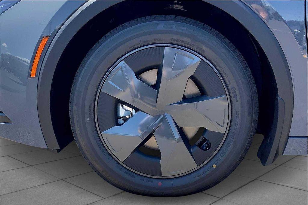 new 2025 Toyota Prius Plug-In Hybrid car, priced at $35,948
