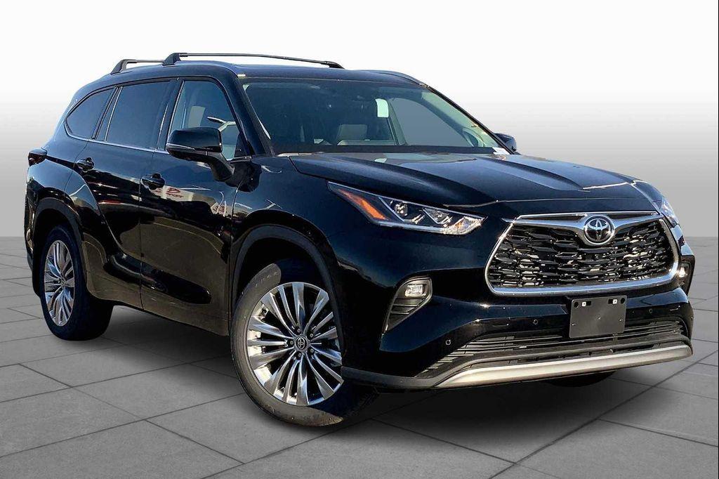 new 2025 Toyota Highlander car, priced at $56,389
