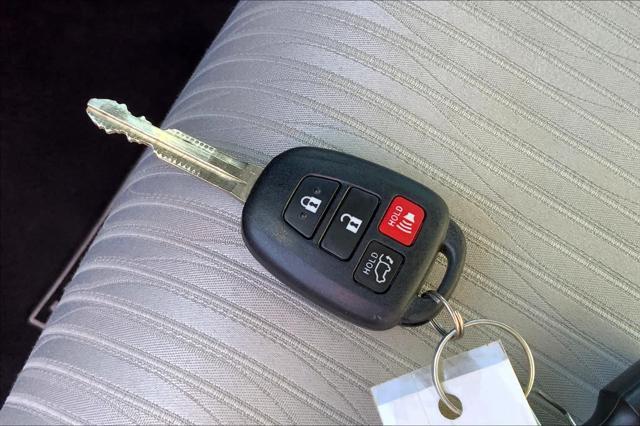used 2019 Toyota Highlander car, priced at $22,600