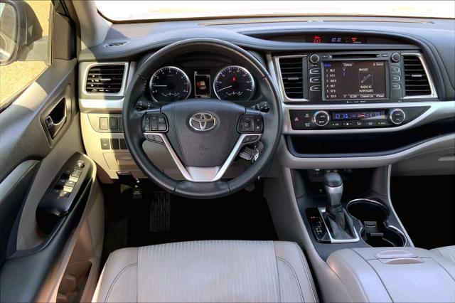 used 2019 Toyota Highlander car, priced at $22,600
