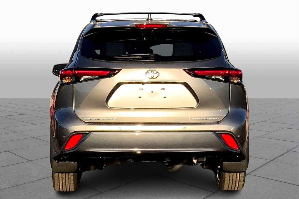 new 2025 Toyota Highlander car, priced at $53,823