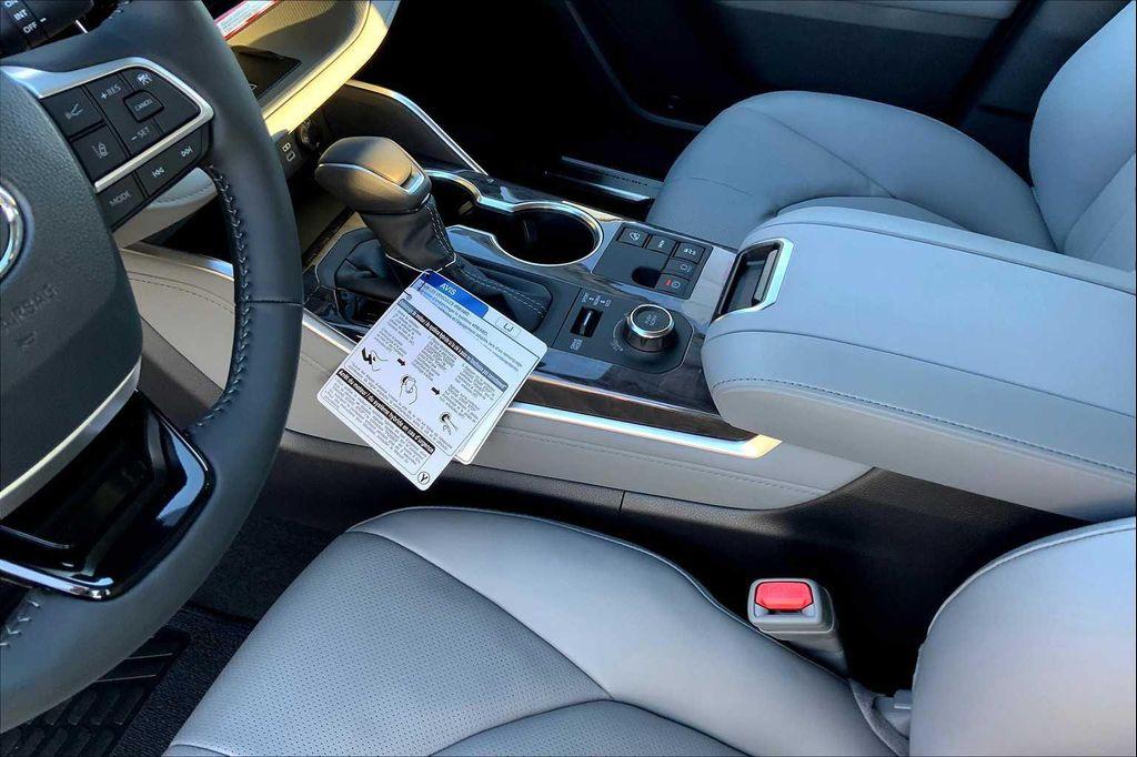 new 2025 Toyota Highlander car, priced at $53,823