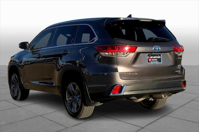 used 2019 Toyota Highlander Hybrid car, priced at $28,126