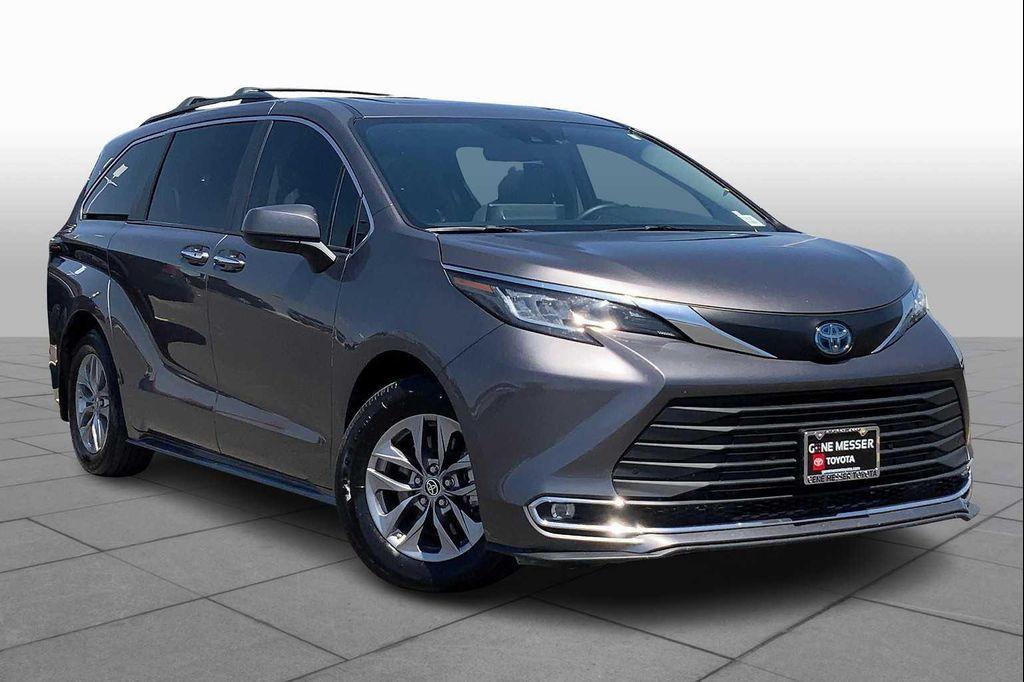 used 2023 Toyota Sienna car, priced at $36,500