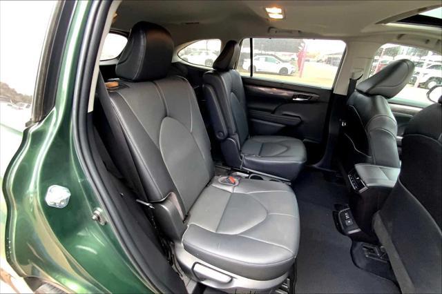 used 2023 Toyota Highlander car, priced at $37,986