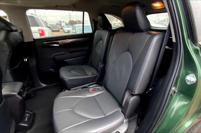 used 2023 Toyota Highlander car, priced at $37,986