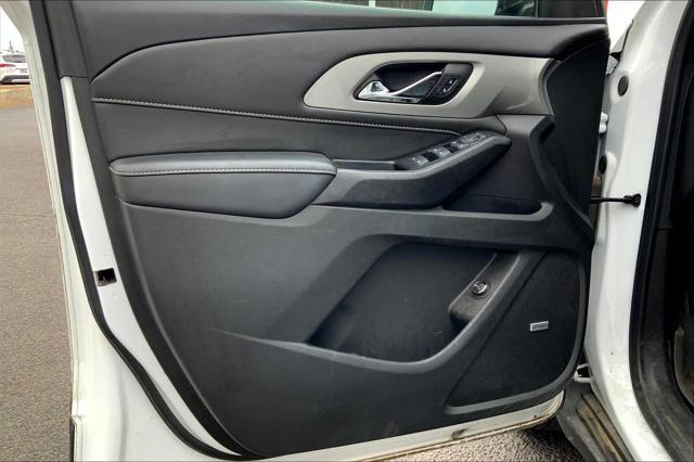used 2022 Chevrolet Traverse car, priced at $26,600