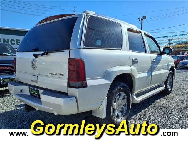 used 2005 Cadillac Escalade car, priced at $10,990