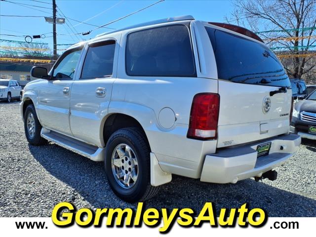 used 2005 Cadillac Escalade car, priced at $10,990