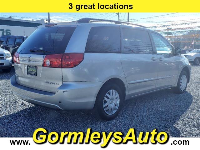 used 2006 Toyota Sienna car, priced at $10,690