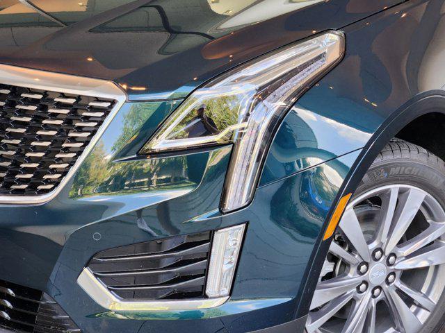 new 2025 Cadillac XT5 car, priced at $54,210