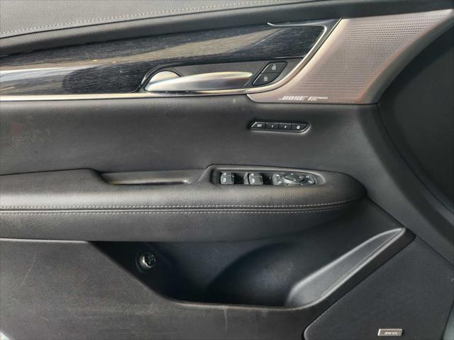 used 2023 Cadillac XT5 car, priced at $34,998