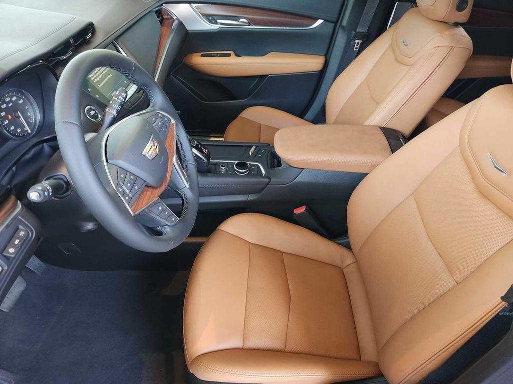 new 2025 Cadillac XT5 car, priced at $59,560