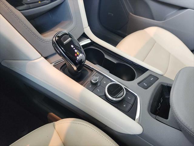 used 2024 Cadillac XT6 car, priced at $47,998